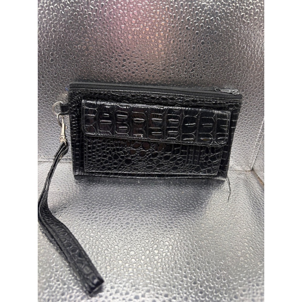 Black Crocodile Embossed Faux Leather Wristlet Clutch Bag with Front Pocket